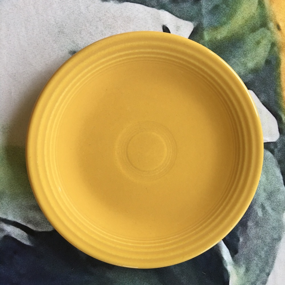 🌺 Vintage Fiestaware plate